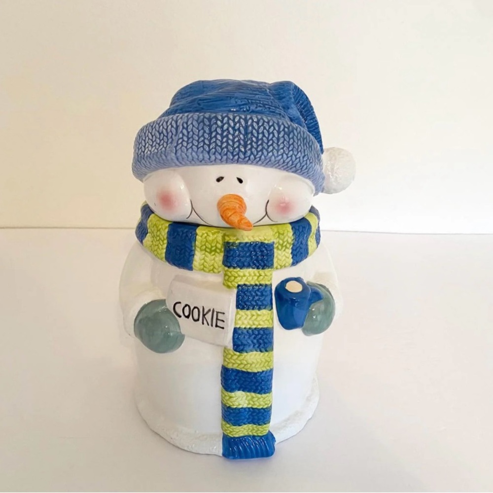 Vintage 1990's Cookie Jar. Snowman With Knitted Scarf and Blue Hat